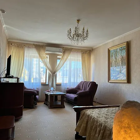 Kamelot Hotel 4*