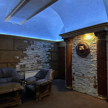 Kamelot Hotel 4*
