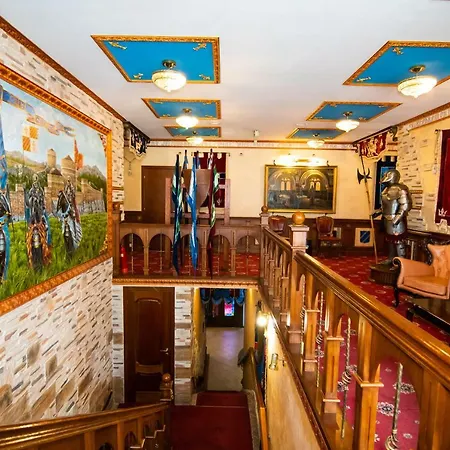 Kamelot Hotel 4*